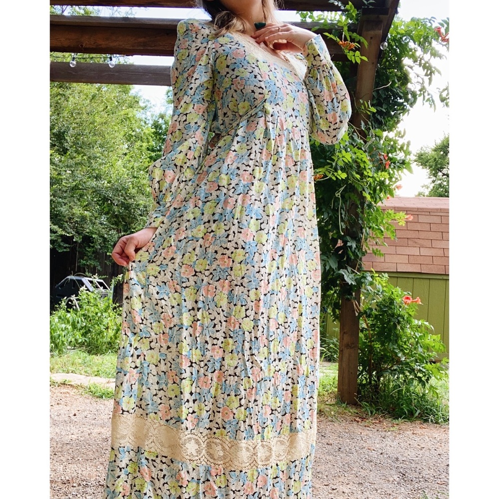 Vintage floral dress